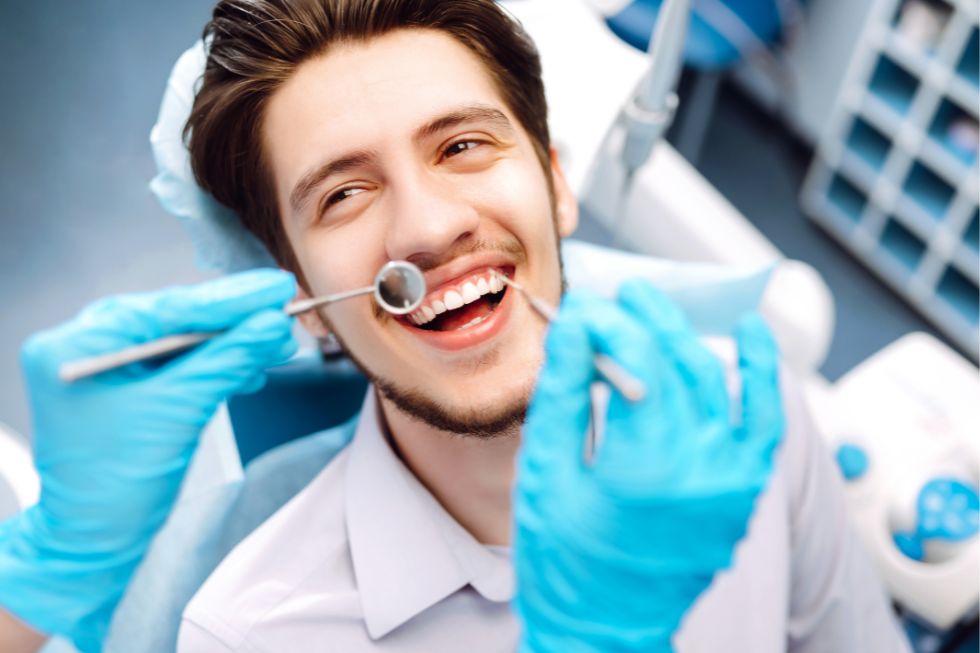 Avoiding tooth decay: advice for a long- lasting healthier smile