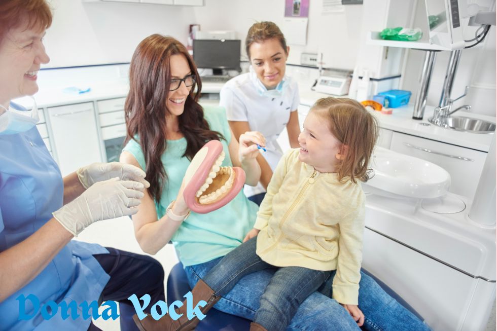 For your child’s dental health, pack the ideal nutritious lunch.
